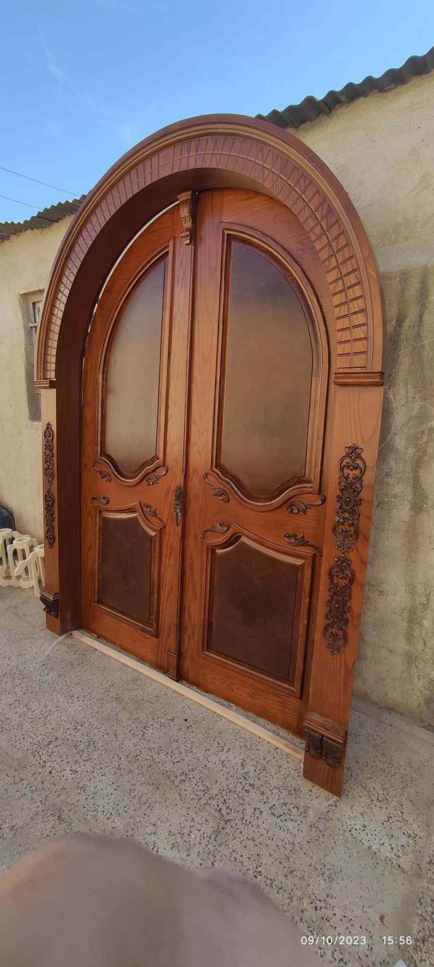 کار رنگ کاری چوب با بهترین کیفیت